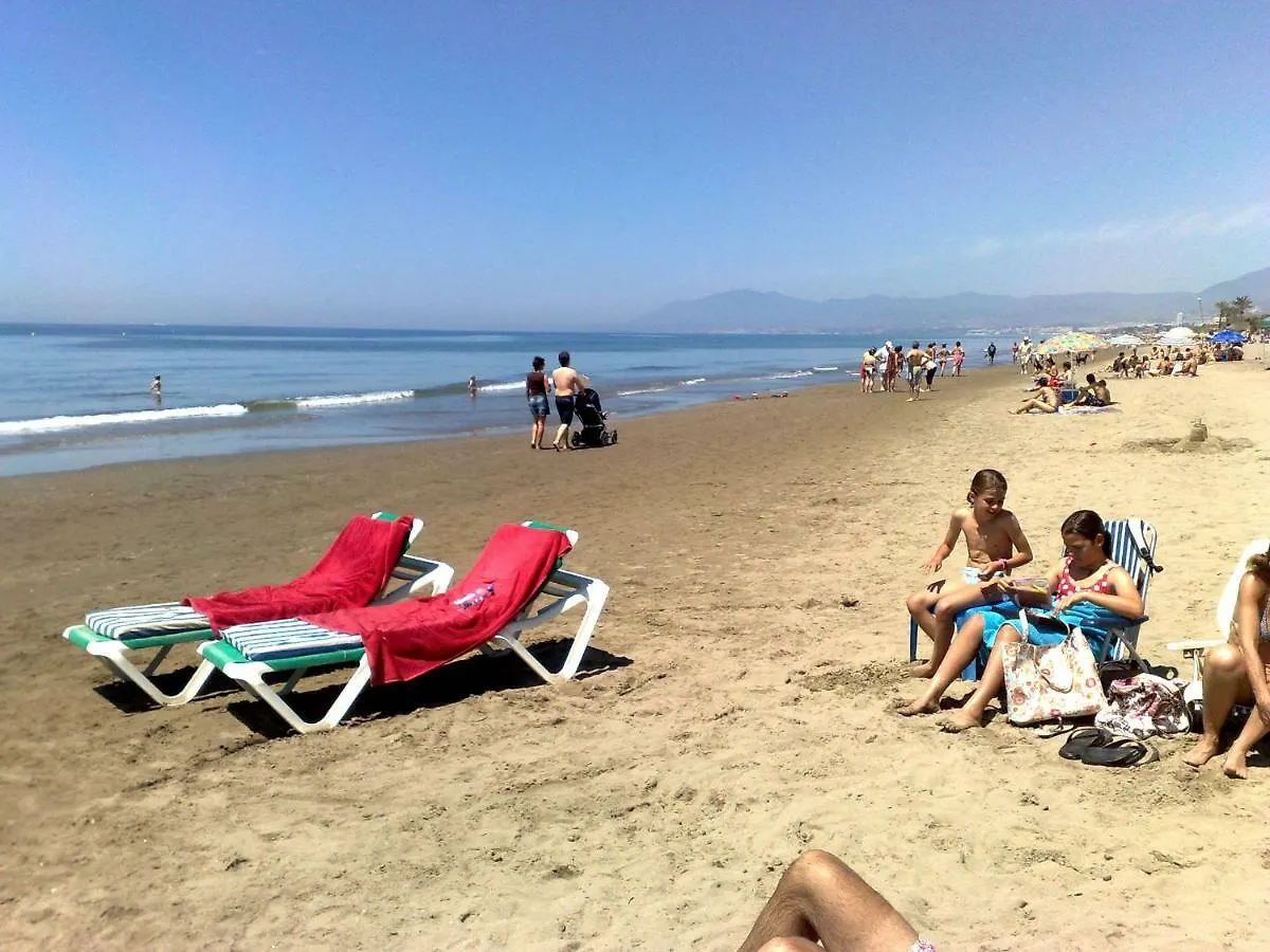 Apartment Estudio Con Insuperables Vistas Al Mar: Aparcamiento Marbella